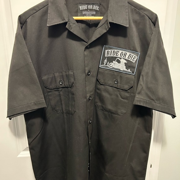 Artistic Graphic Shirt - Picture 2 of 3